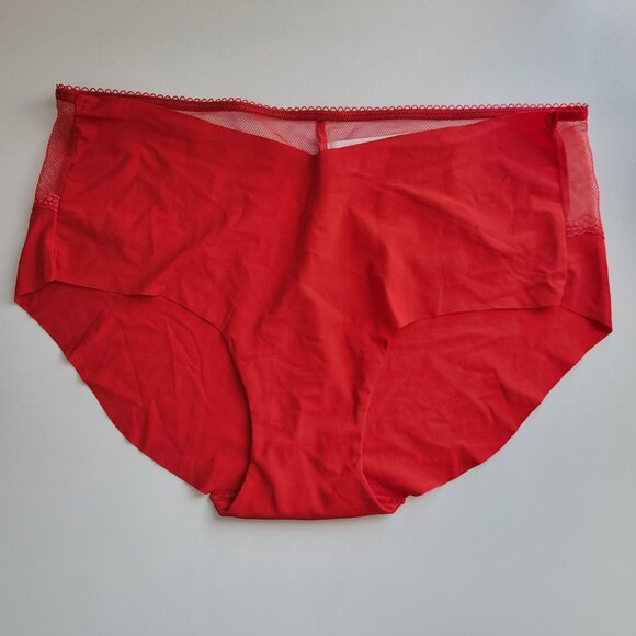 Victoria's Secret Lace Cheeky & Hipster Panties & Thong Lot of 3 Red & Black NWT - Picture 4 of 8